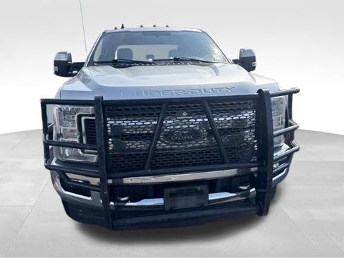 Used 2019 Ford F350 XLT w/ XLT Premium Package AWD/4WD image 5