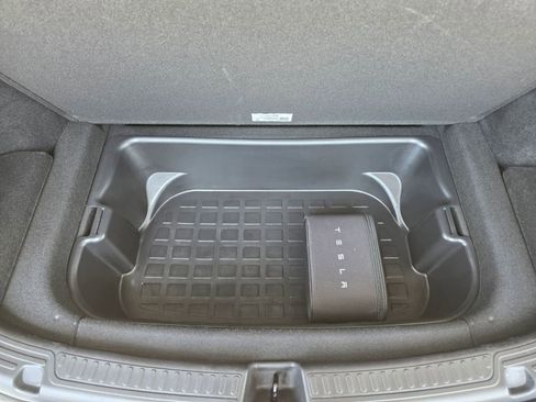 Used 2021 Tesla Model Y Performance image 38