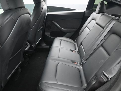 Used 2023 Tesla Model Y Long Range image 29