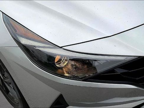 Used 2021 Hyundai Elantra SEL w/ Convenience Package FWD image 30