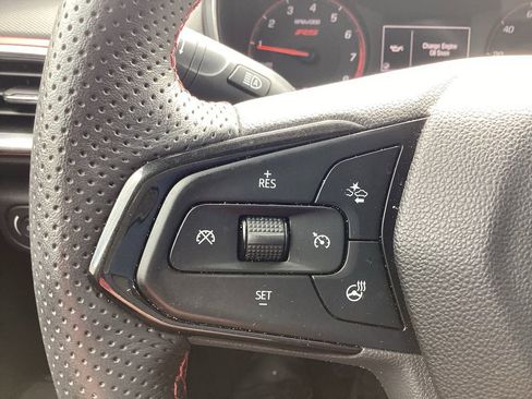 Used 2023 Chevrolet TrailBlazer RS image 37