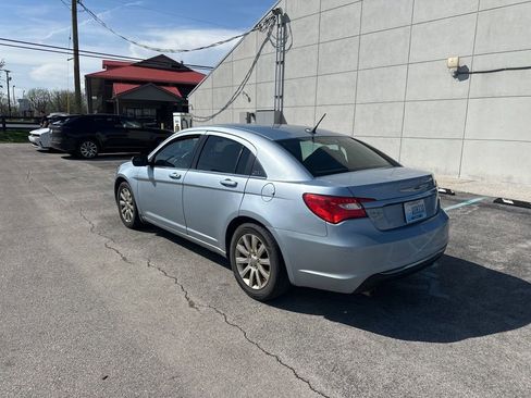 Used 2014 Chrysler 200 Touring image 4