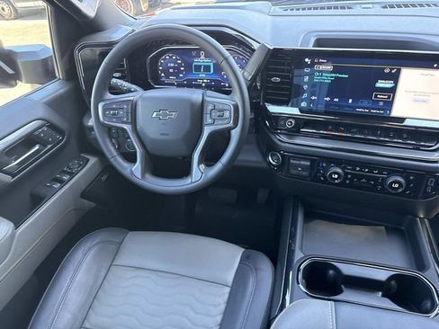 Used 2025 Chevrolet Silverado 2500 ZR2 w/ Technology Package AWD/4WD image 14
