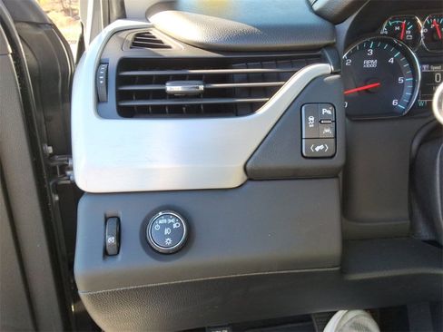 Used 2018 GMC Yukon SLT w/ Open Road Package image 39