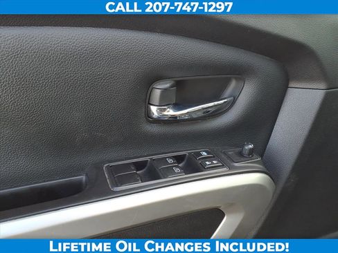 Used 2021 Nissan Titan SV w/ SV Convenience Package image 10