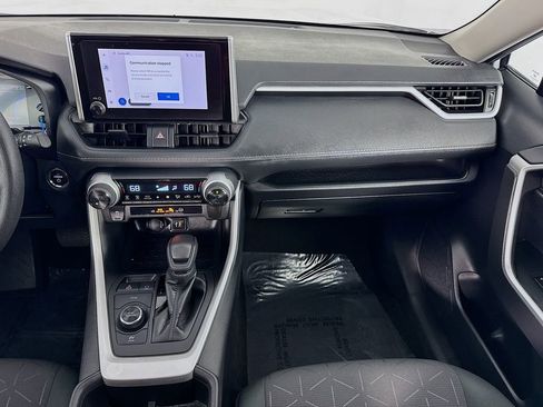 Used 2024 Toyota RAV4 XLE AWD/4WD image 24