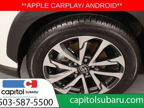 Used 2022 Toyota Corolla Cross XLE image 9