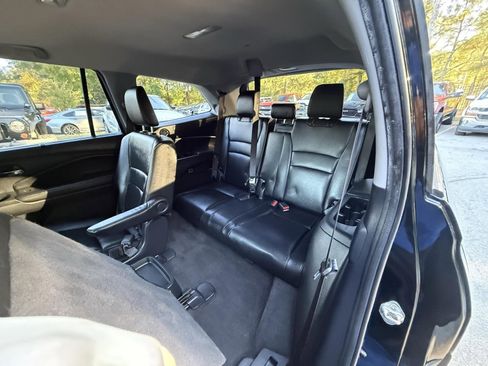 Used 2019 Honda Pilot Touring image 27