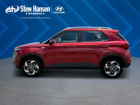 New 2025 Hyundai Venue Limited image 3