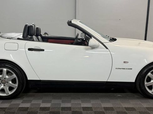 Used 1998 Mercedes-Benz SLK 230 image 2