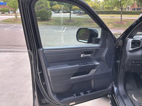 Used 2023 Toyota Tundra Platinum AWD/4WD image 14