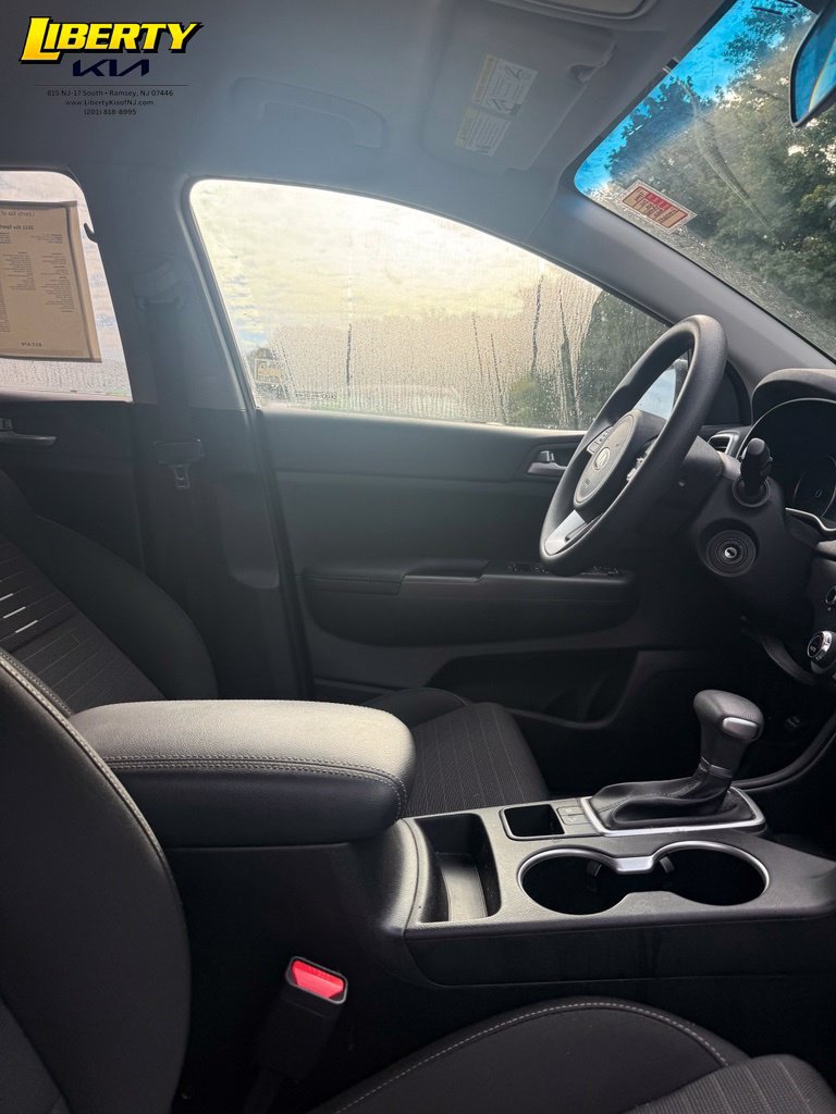 Used 2021 Kia Sportage LX w/ LX Fwd Popular Package image 9