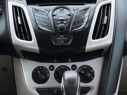 Used 2012 Ford Focus SE image 6