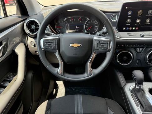 New 2025 Chevrolet Blazer LT image 27