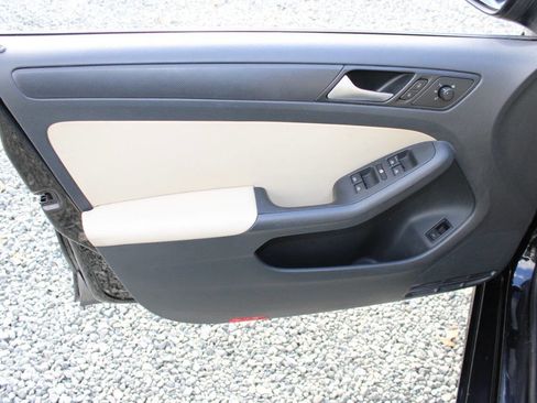 Used 2014 Volkswagen Jetta SE image 20