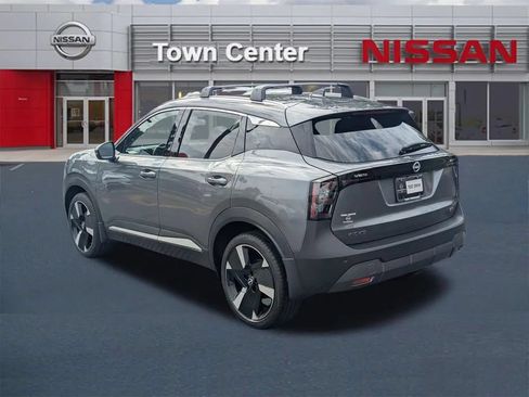 Certified 2025 Nissan Kicks SR w/ SR Premium Package FWD image 5