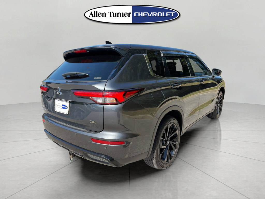 Used 2024 Mitsubishi Outlander SE Black Edition AWD/4WD image 4