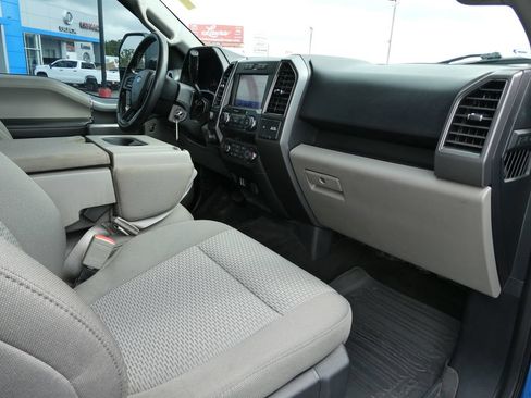 Used 2019 Ford F150 XLT w/ Equipment Group 302A Luxury AWD/4WD image 14