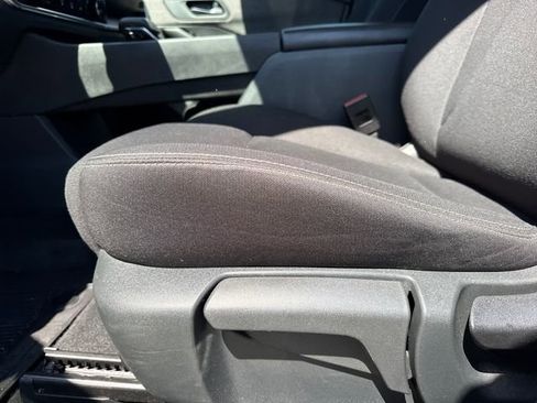 Used 2023 Nissan Rogue S FWD image 14