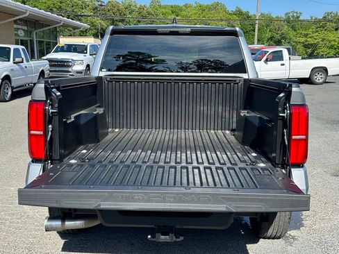Used 2024 Toyota Tacoma SR5 AWD/4WD image 6