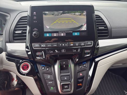 Used 2023 Honda Odyssey Elite image 34