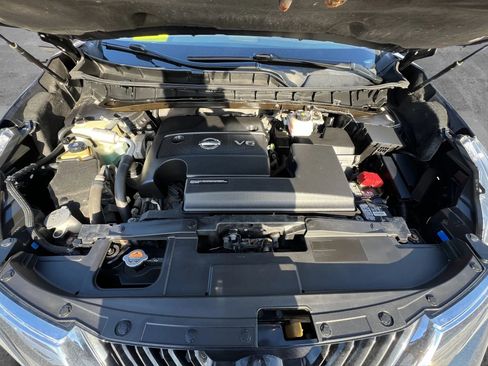 Used 2018 Nissan Murano S image 9