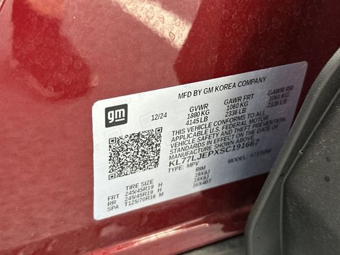 Used 2025 Chevrolet Trax RS w/ Driver Confidence Package FWD image 35