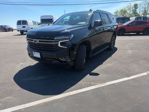 Used 2021 Chevrolet Tahoe RST w/ Luxury Package AWD/4WD image 3