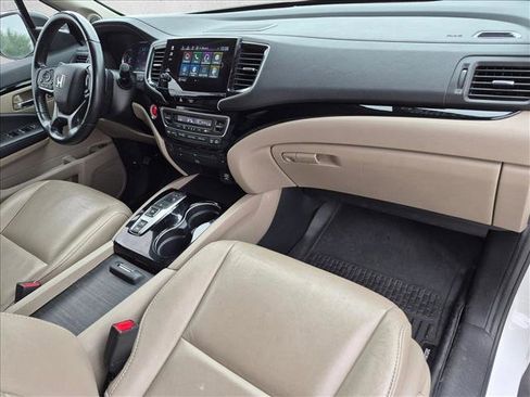 Used 2021 Honda Pilot Touring image 22