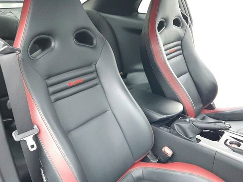 Used 2012 Nissan GT-R Black Edition image 23