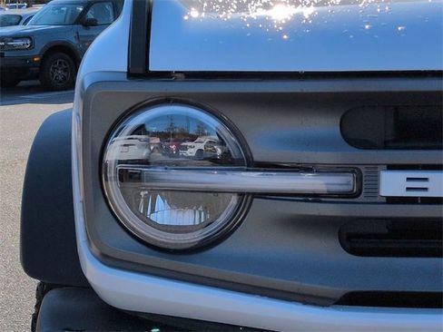 Used 2023 Ford Bronco Big Bend w/ Sasquatch Package image 9