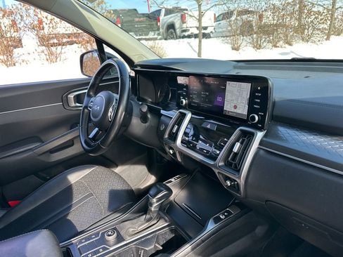 Used 2022 Kia Sorento S image 26