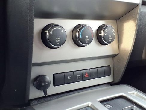 Used 2008 Dodge Nitro SXT w/ Sun & Wheels Group image 24