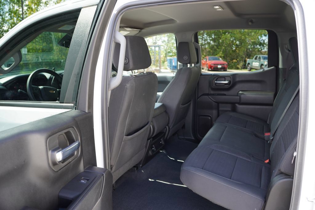Used 2022 Chevrolet Silverado 1500 Custom w/ LPO, Dark Essentials Package AWD/4WD image 16