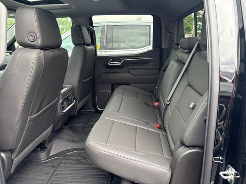 New 2026 GMC Sierra 1500 SLT AWD/4WD image 35