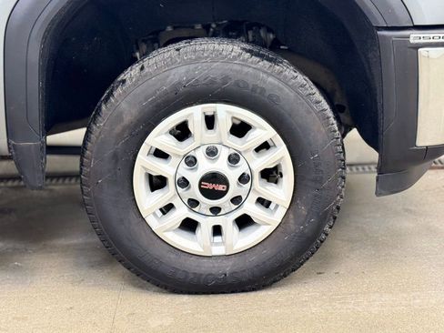 Used 2024 GMC Sierra 3500 Pro AWD/4WD image 4