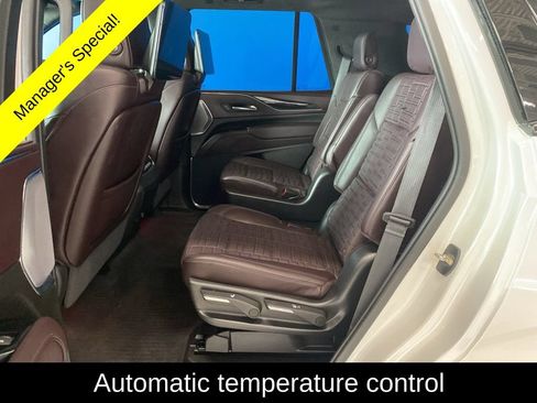 Used 2023 Cadillac Escalade Sport Platinum w/ LPO, ONYX Package AWD/4WD image 12