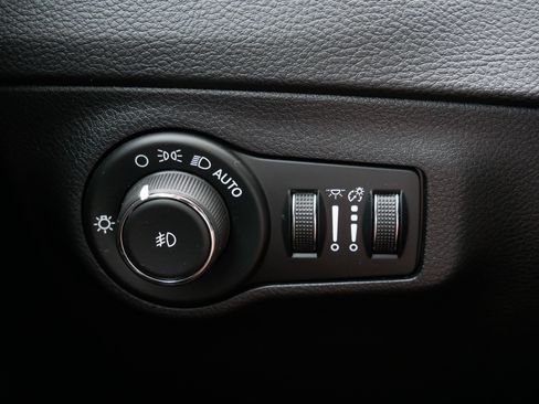 Used 2019 Jeep Compass Trailhawk w/ Cold Weather Group AWD/4WD image 26