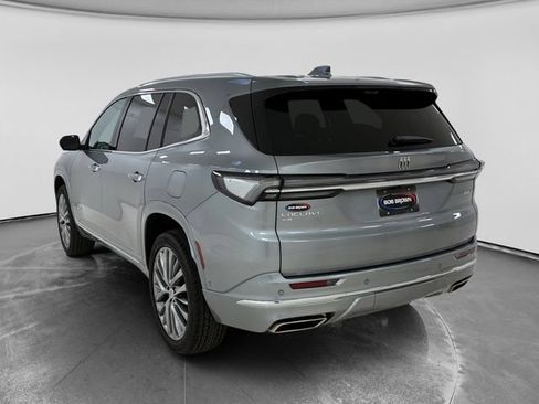 Used 2025 Buick Enclave Avenir w/ Super Cruise Package AWD/4WD image 5