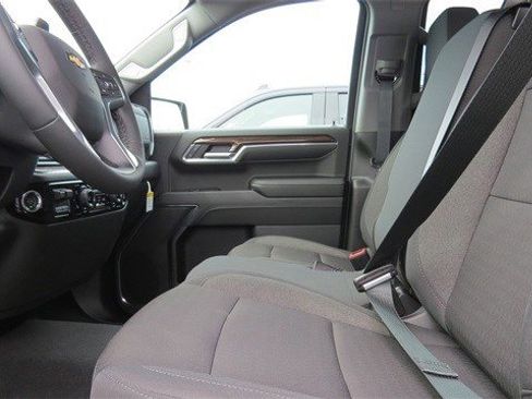 New 2024 Chevrolet Silverado 1500 Custom Trail Boss w/ LPO, Dark Essentials Package image 18