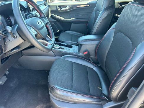 Certified 2025 Ford Escape ST-Line AWD/4WD image 14