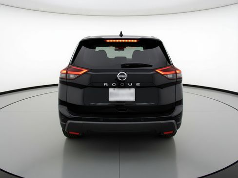 Used 2025 Nissan Rogue SV image 7