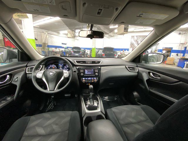 Used 2015 Nissan Rogue SV w/ SV Moonroof Package AWD/4WD image 29