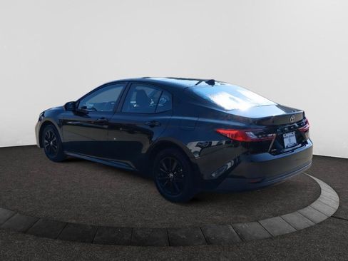 Used 2025 Toyota Camry LE FWD image 5