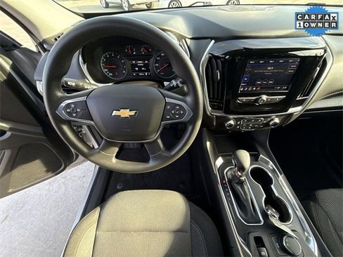 Used 2021 Chevrolet Traverse LS image 14