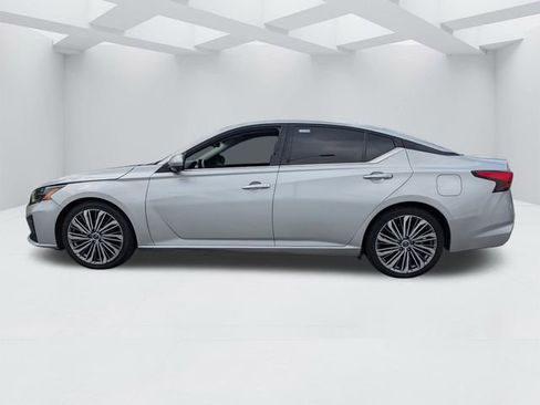Used 2023 Nissan Altima 2.5 SL FWD image 9