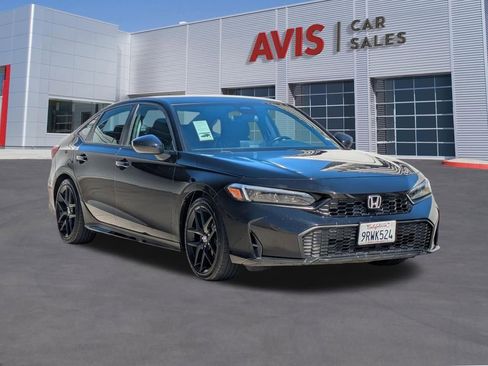 Used 2025 Honda Civic Sport image 3