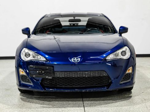 Used 2015 Scion FR-S RWD image 3