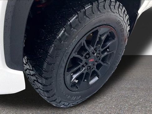 Used 2024 Toyota Tundra Limited w/ TRD Off-Road Package AWD/4WD image 31