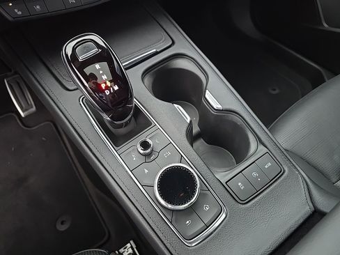 Used 2024 Cadillac XT4 Sport image 18